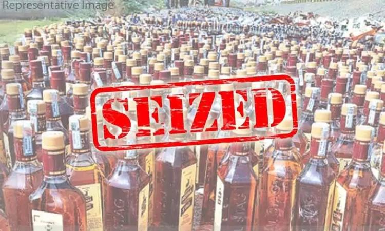 Police Seize 800 Bottles of country liquor in Wardha District